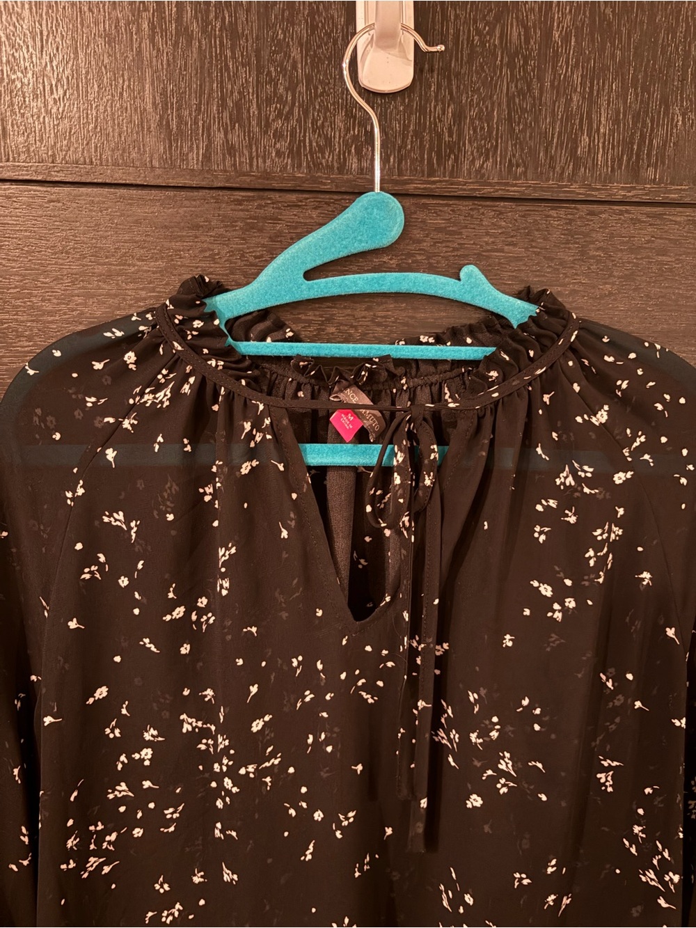 Vince Camuto tie neck tunic blouse floral M - Picture 3 of 5
